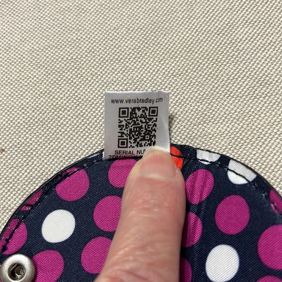 Vera Bradley ford holder. Snaps and had a d ring - Picture 5 of 5